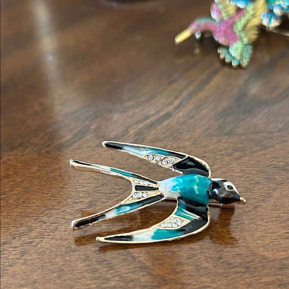 Vintage Elegant Blue and Black Bird Brooch - Picture 2 of 4
